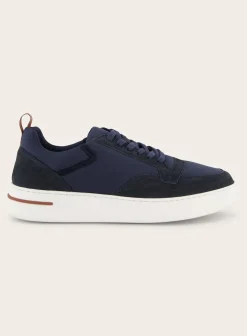 Newport Walk Sneakers